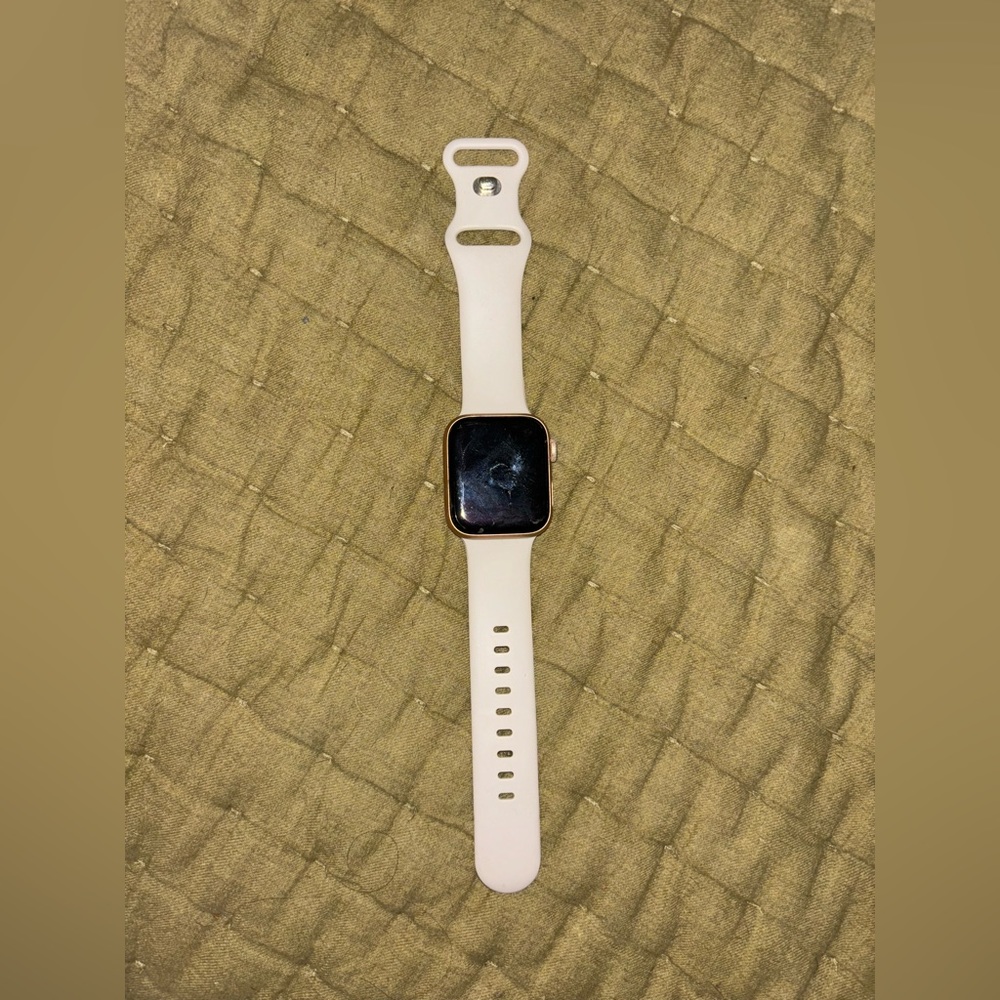 Series 4 Pink 40mm Apple Watch